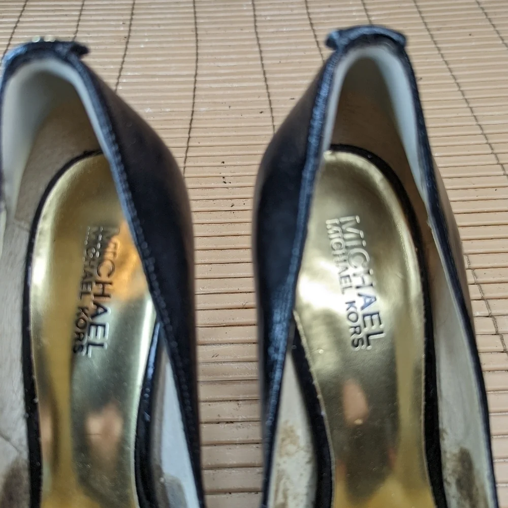 Michael Kors women's sz 7.5M classic 4